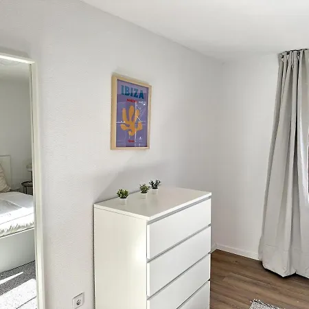 Spacious & Bright Family Escape Apartment Oldenburg